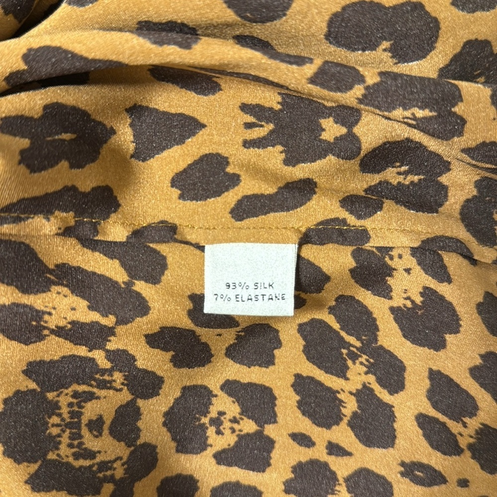 St. John Leopard Print Silk Blend Sleeveless Top Size Large - Picture 8 of 9